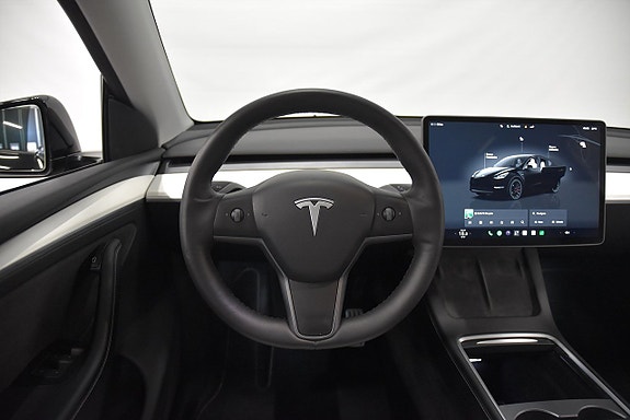 Tesla Model Y 2 of 26