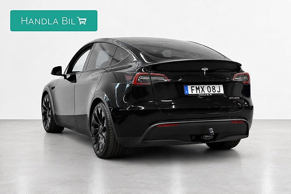 Tesla Model Y 7 of 26