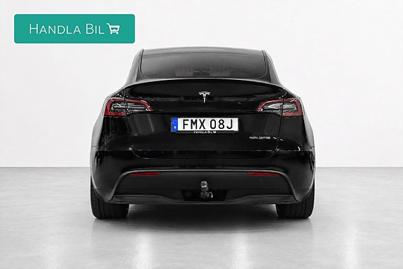 Tesla Model Y 6 of 26