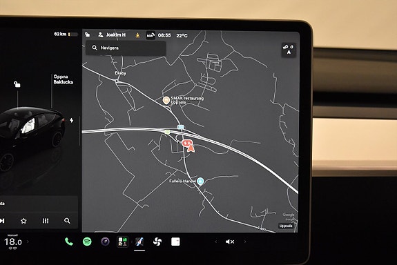 Tesla Model Y 23 of 26