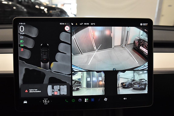 Tesla Model Y 24 of 26