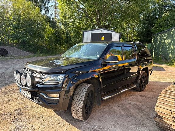 Volkswagen Amarok 2 of 5