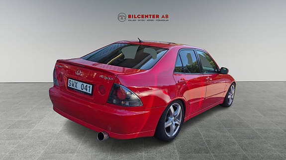 Lexus IS300 6 of 9