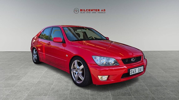 Lexus IS300 3 of 9