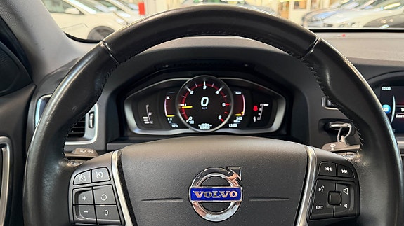 Volvo S60 11 of 18