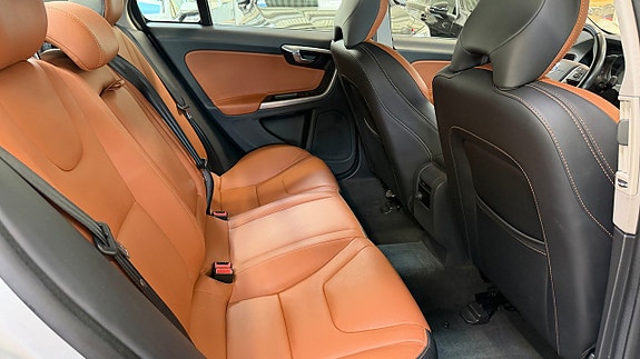 Volvo S60 7 of 18