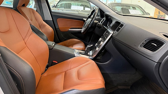 Volvo S60 5 of 18