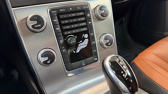 Volvo S60 16 of 18