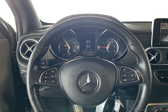 Mercedes-Benz X250 d 12 of 24