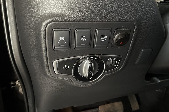Mercedes-Benz X250 d 18 of 24
