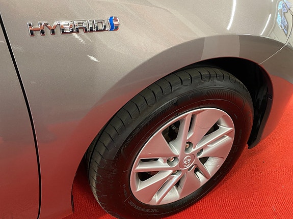 Toyota Auris 9 of 26