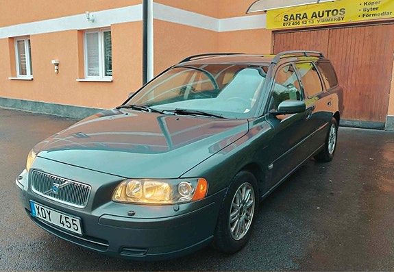 Volvo V70 4 of 18