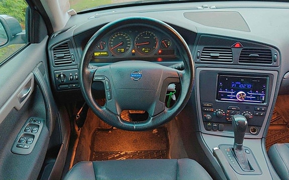 Volvo V70 6 of 18