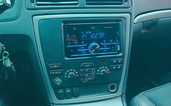 Volvo V70 14 of 18