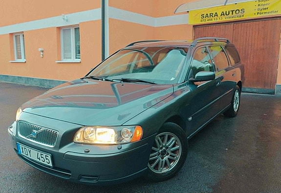 Volvo V70 12 of 18