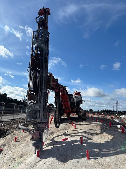 Sandvik Dino DC400Ri 3 of 12