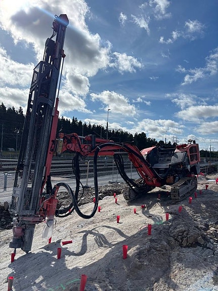 Sandvik Dino DC400Ri 4 of 12