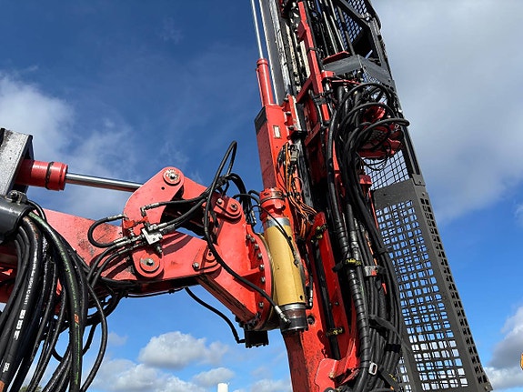 Sandvik Dino DC400Ri 12 of 12