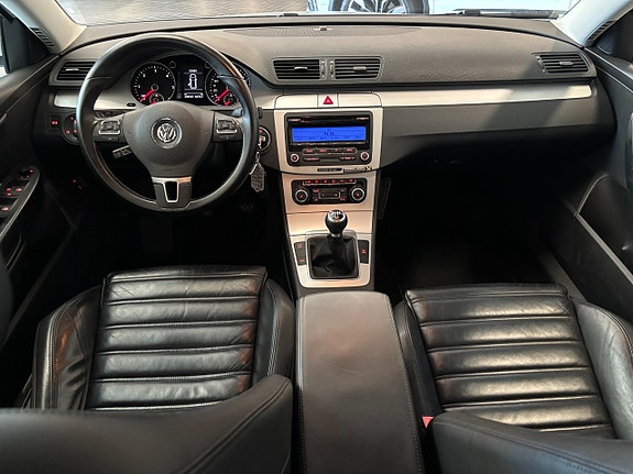 Volkswagen Passat 16 of 20