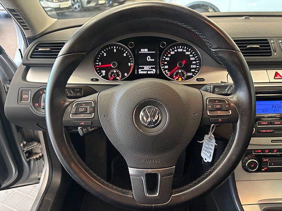 Volkswagen Passat 8 of 20