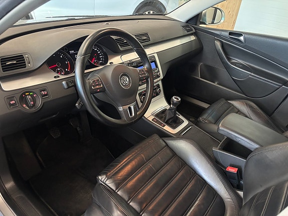 Volkswagen Passat 5 of 20