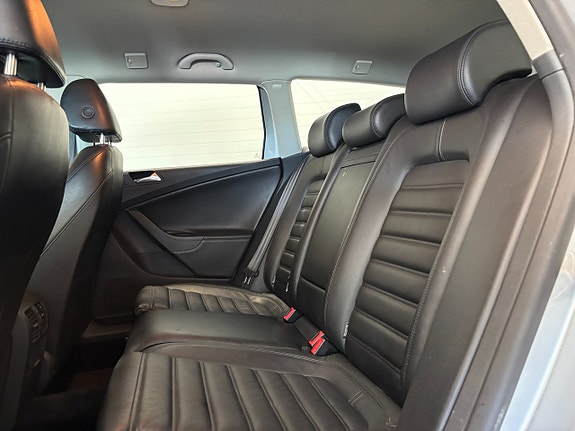 Volkswagen Passat 15 of 20