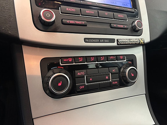 Volkswagen Passat 11 of 20