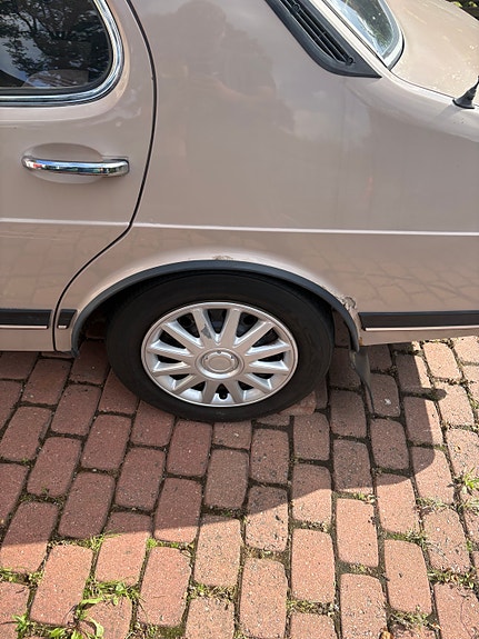 Saab 900 6 of 12