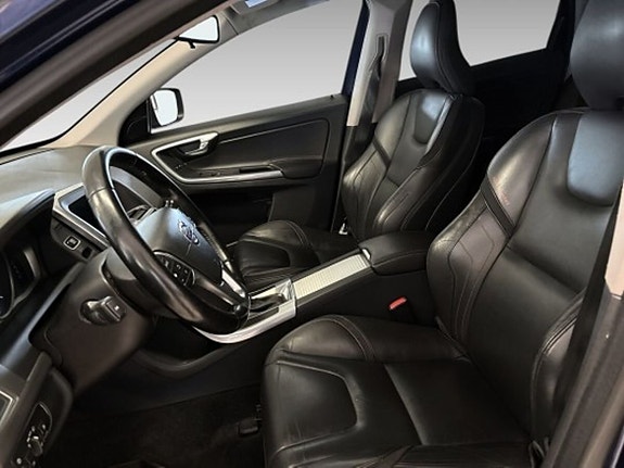 Volvo XC60 10 of 13
