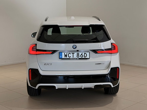BMW iX1 15 of 15