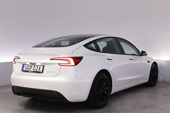 Tesla Model 3 5 of 27