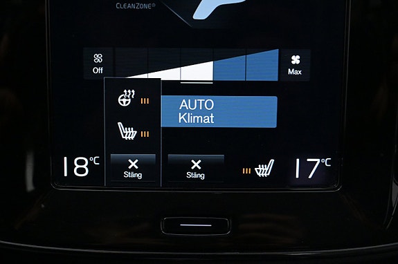 Volvo XC40 17 of 27