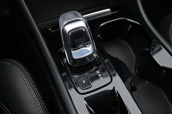 Volvo XC40 18 of 27