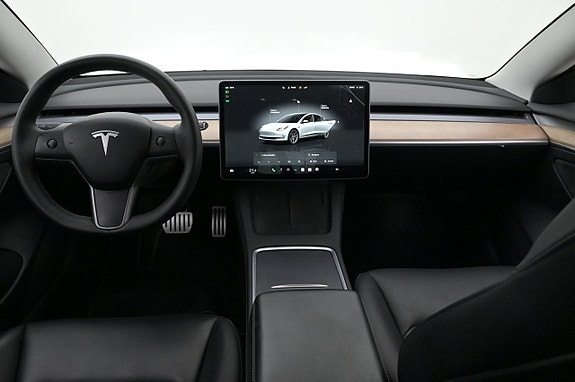 Tesla Model 3 6 of 27