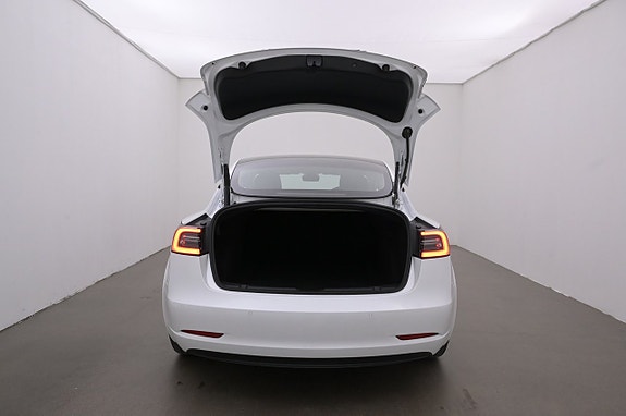 Tesla Model 3 23 of 27