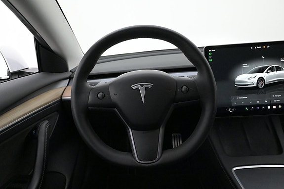 Tesla Model 3 7 of 27