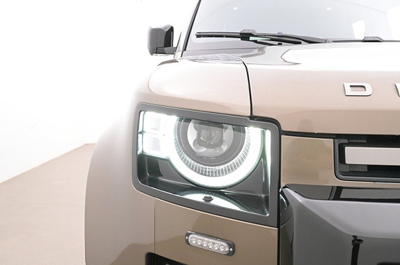 Land Rover Defender 90 26 of 27