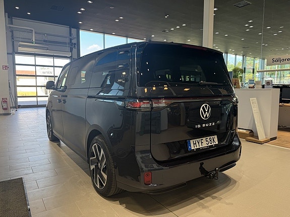 Volkswagen ID. Buzz 7 of 23