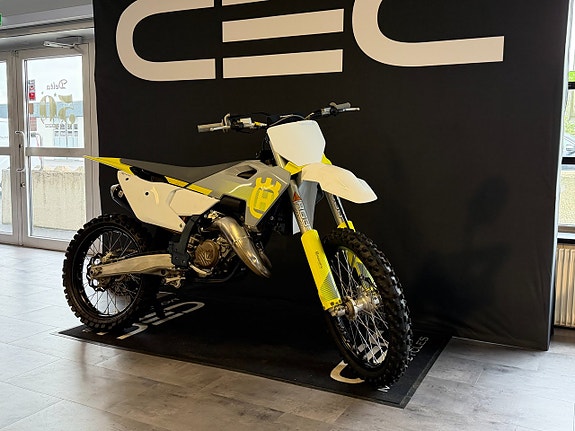 Husqvarna TC 125 2 of 6