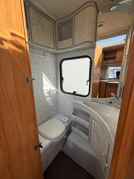 Adria Adria Adiva 502 UL 11 of 12