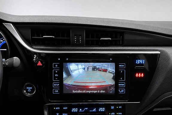 Toyota Auris 16 of 22