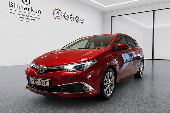 Toyota Auris 4 of 22