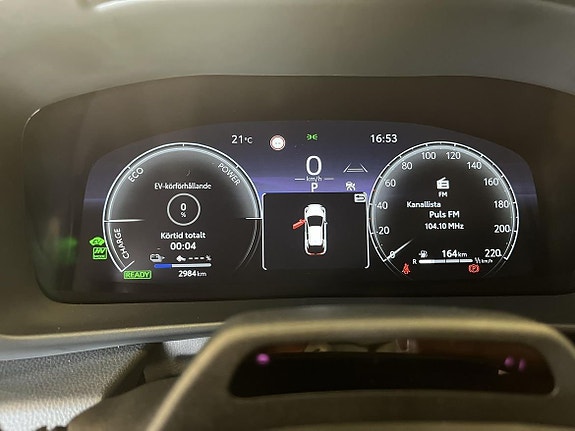 Toyota C-HR 14 of 22