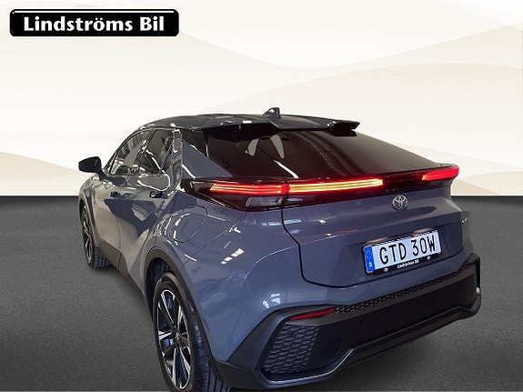 Toyota C-HR 4 of 22