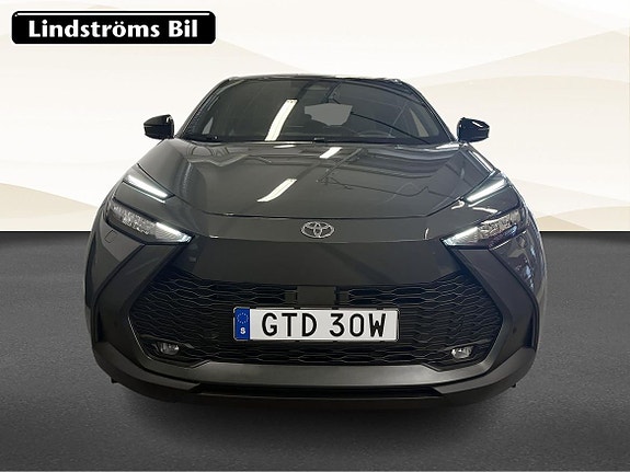 Toyota C-HR 8 of 22