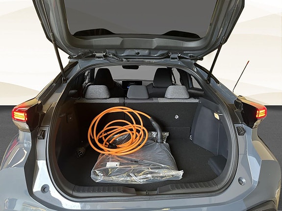 Toyota C-HR 12 of 22