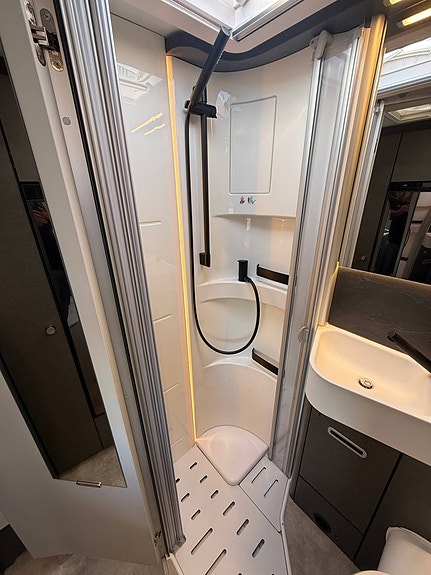 Hymer ML-T 580 CrossTrail 16 of 27
