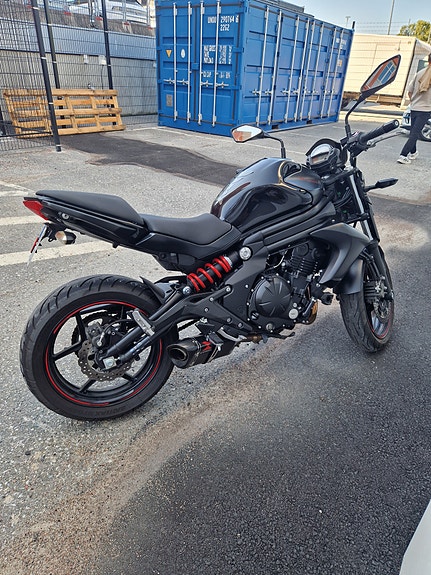 Kawasaki ER-6n med ABS 2 of 3