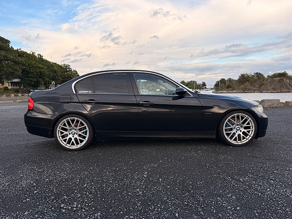 BMW 325i 3 of 17