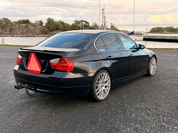 BMW 325i 8 of 17